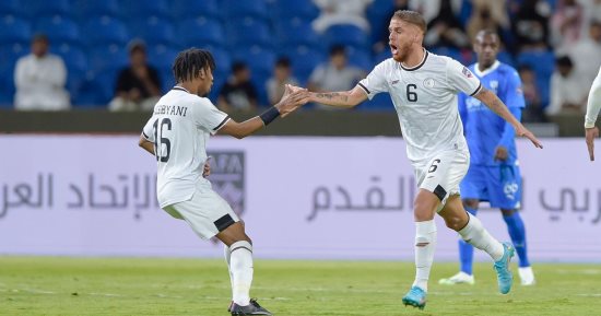 هدف عالمى من كويلار يشعل قمة الهلال ضد الشباب فى الدقيقة 56.. فيديو