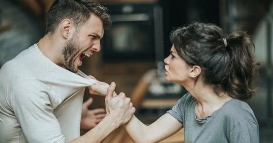 خطوط حمراء تحذر منها خبيرة علاقات أسرية.. تؤدي إلى الانفصال
