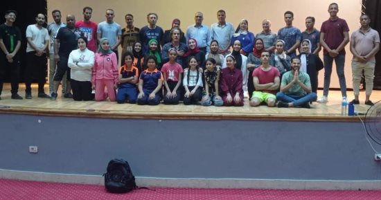 رئيس هيئة قصور الثقافة يشهد تدريبات مشروع "ابدأ حلمك" بالوادي الجديد.. صور