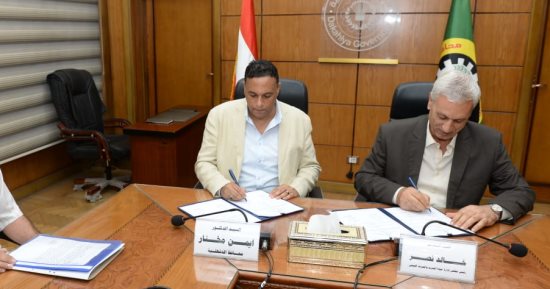 محافظ الدقهلية يوقع عقد مع شركة مياه الشرب لتوصيل المرافق لـ21 مدرسة
