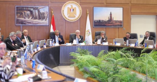 وزير التعليم العالى يترأس اجتماع هيئة تمويل العلوم والتكنولوجيا بالعاصمة الإدارية