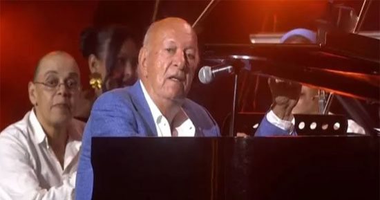 "الحياة" و"عمر خيرت" يتصدران تريند تويتر بعد إذاعة حفله بمهرجان العلمين..صور