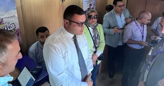 توفير سيارة لسكان العاصمة الإدارية للتعاقد على التليفون الأرضى والإنترنت