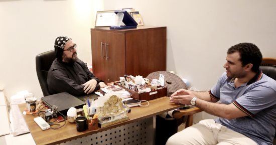 كاهن الكنيسة السريانية: مصر أرض الخير ومقصد لكل رجل دين مسلم ومسيحى.. فيليب عيسى لـ"اليوم السابع": فترة الوحدة مع سوريا في عهد عبد الناصر زادت أواصر الترابط مع الكنيسة الأرثوذكسية.. صور