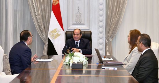 الرئيس السيسى يوجه باستمرار الصندوق السيادى المصرى فى تحقيق الاستغلال الأمثل للفرص الاستثمارية الواعدة فى الدولة.. متحدث الرئاسة: الصندوق المصرى ضمن أكبر 50 صندوقا سياديا عالميا رغم حداثة نشأته فى عام 2018