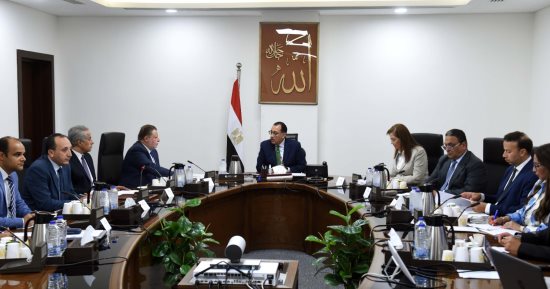 رئيس الوزراء يتابع التيسيرات والمحفزات للمصريين بالخارج فى مختلف القطاعات
