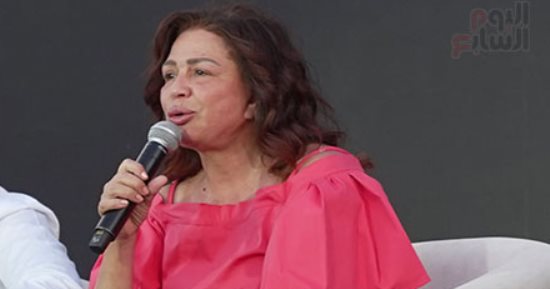 إلهام شاهين: أتمنى وجود جائزة فى مهرجان القاهرة للدراما لأكثر عمل روج للسياحة