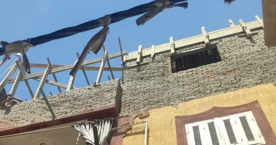 إيقاف بناء مخالف والتحفظ على مواد البناء في العامرية غرب الإسكندرية.. صور