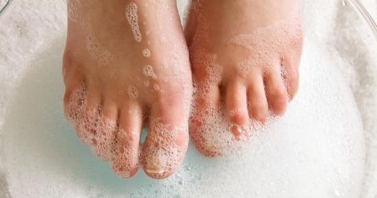 أبرز أنواع باديكير القدمين.. من الكلاسيكى للحجر الساخن والأسماك