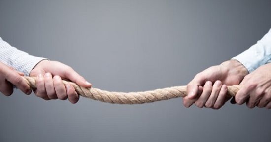 4 أبراج تحاسب حبيبها الجديد على أخطاء الماضى.. بيصلح حاجات ما بوظهاش