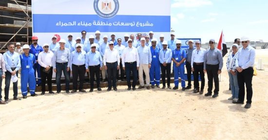 تفاصيل أهم مشروعات تطوير وتوسعات ميناء الحمراء البترولى بالعلمين الجديدة