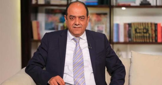 رئيس الغرفة التجارية بالجيزة يتابع منظومة الشباك الواحد