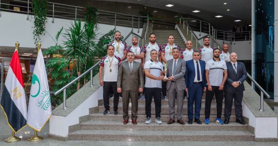 رئيس البريد يكرم "فريق البريد للمصارعة" بعد حصوله على بطولة جنوب أفريقيا الدولية 