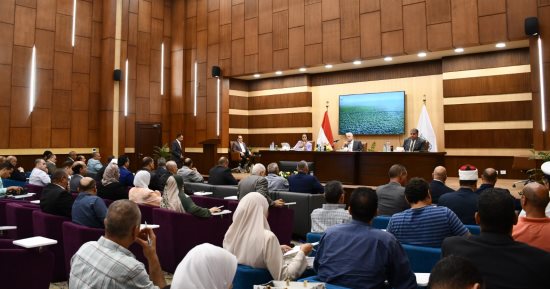محافظ جنوب سيناء يتابع موقف المشروعات خلال رئاسة مؤتمر المتابعة الدورى