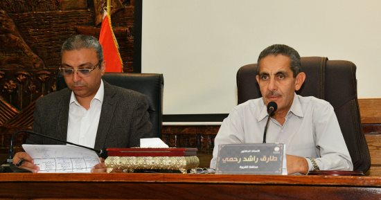 محافظ الغربية يبحث خطط تنفيذ مشروعات حياة كريمة بمركز المحلة