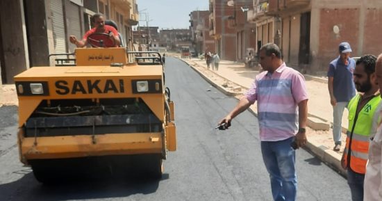 محافظ المنوفية يتابع تنفيذ أعمال رصف طريق أشمون - سنتريس 