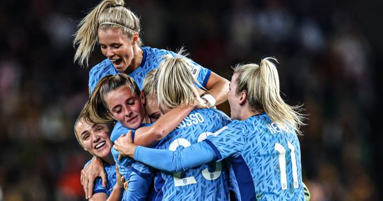 إنجلترا تتأهل إلى نهائى كأس العالم للسيدات لمواجهة إسبانيا بعد هزيمة أستراليا 3-1