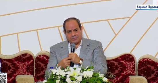 الرئيس السيسى لأهالى مطروح: "عمرنا ما قلنا هنعمل من غير ما نكون عملنا"