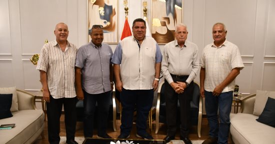 محافظ جنوب سيناء يوجه بتكثيف الجهود لدعم المواطن وإقامة معرض دائم للسلع