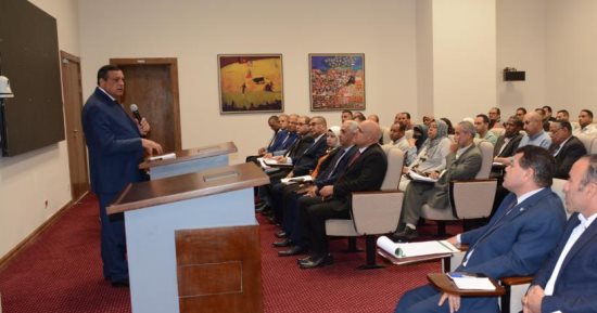 وزير التنمية المحلية يوجه بسرعة تشغيل مجمعات الخدمات بقرى "حياة كريمة"