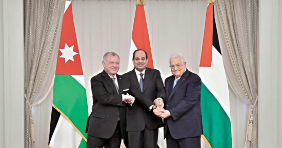 فلسطين فى قلب مصر.. الرئيس السيسى يقود تحركات متواصلة لإعادة الزخم إقليميا ودوليا للقضية الفلسطينية.. ومبادرة إعادة إعمار غزة تعيد الأمل للمحاصرين داخل القطاع.. والقاهرة تشدد على ضرورة تفعيل عملية السلام