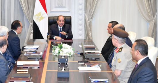 الرئيس السيسى يتابع خطة الدولة لتطوير القاهرة التاريخية.. ويوجه بتشكيل منظومة متكاملة لتطوير نطاق المنطقة العمرانى والتاريخى.. ويشدد على ضرورة الحفاظ على الطابع المميز والقيمة الأثرية بالمناطق السكنية المحيطة
