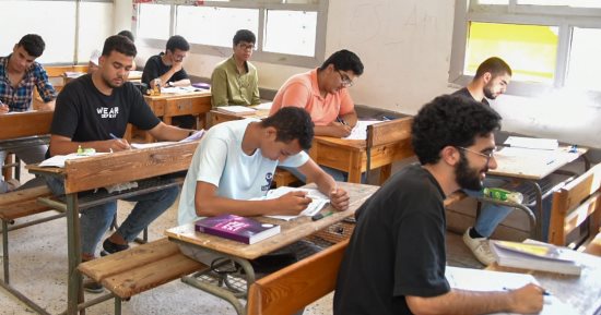 التعليم تحذر طلبة الثانوية العامة من دخول امتحانات الدور الثانى بوسائل غش