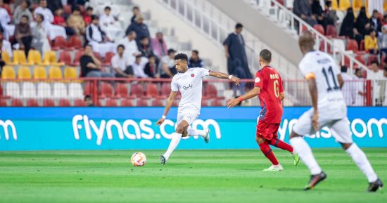 الرياض يتصدر ترتيب الدورى السعودى بتعادل إيجابي أمام ضمك.. فيديو