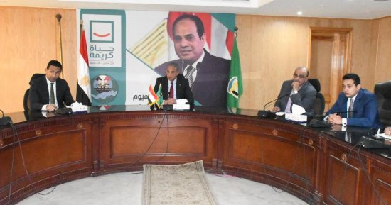 محافظ الفيوم يتابع أعمال توصيل المرافق لمصنع إنتاج الضفائر الكهربائية للسيارات