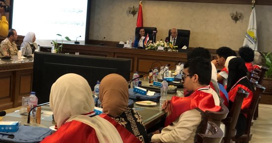 محافظ الجيزة لأوائل الجمهورية: "لازم تفتخروا إنكم فى بلد بتبنى لشبابها"
