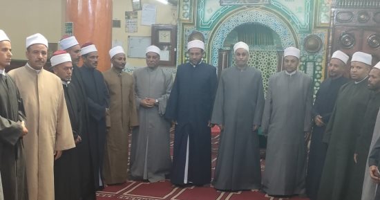 أوقاف الأقصر تبدأ قافلة دعوية موسعة فى مساجد حاجر كومير ومدينة القرنة.. صور