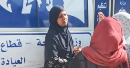 الفرق الطبية بالأقصر تفحص المواطنين أمام الوحدات الصحية بحملة 100 يوم صحة