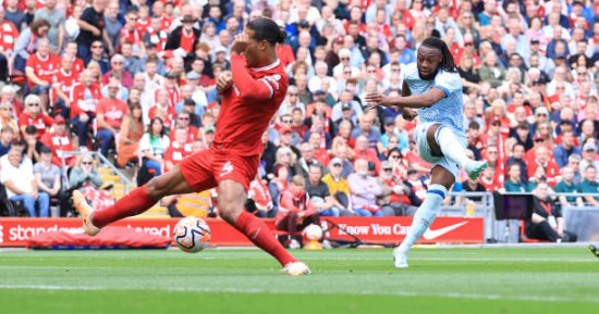ليفربول ضد بورنموث.. الريدز يتأخر بهدف بعد مرور 3 دقائق "فيديو"