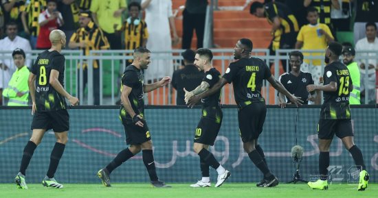 اتحاد جدة يتخطى الطائي بثنائية في الدوري السعودي.. فيديو