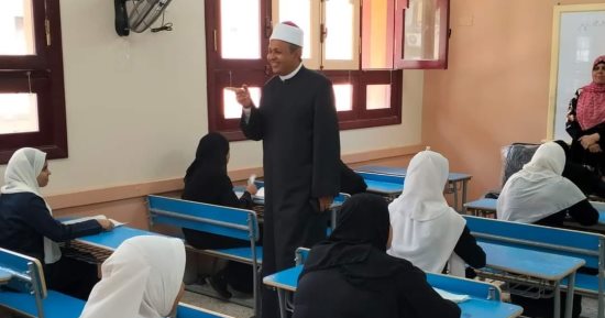 رئيس منطقة الأقصر الأزهرية يتابع انطلاق امتحانات الدور الثانى للثانوية الأزهرية