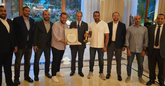 وزير الاتصالات يلتقى رواد الأعمال المشاركين بمسابقة قمة التحالف الرقمى الإبداعى