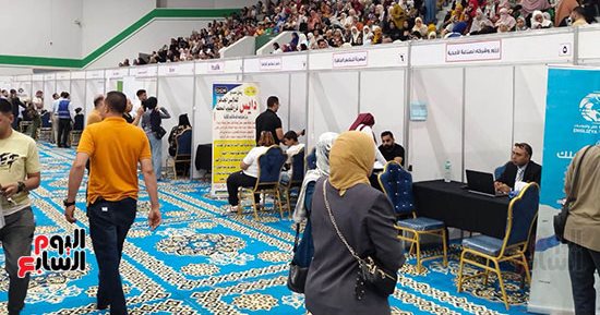 ملتقى توظيف حياة كريمة بالقليوبية يستقبل 6 آلاف راغب فى التوظيف بأول يوم