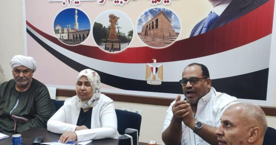 وكيل تعليم قنا تؤكد على الالتزام بضوابط نقل الطلاب بين المدارس