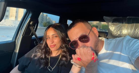 "الحب كله".. دياب يغازل زوجته بمناسبة عيد ميلادها