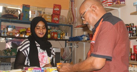رحلة النجاة.. "آفاق" تفر من جحيم حرب السودان لتبدأ حلما جديدا فى مصر.. فيديو