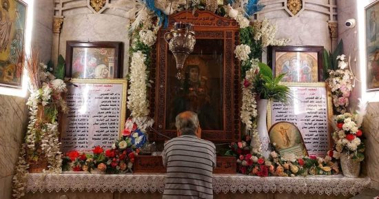 كنائس الأقصر تستعد لاحتفالات عيد إعلان صعود العذراء مريم بعد صوم 15 يوما.. صور