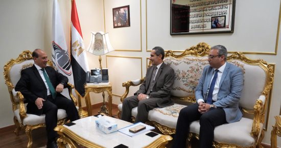 محافظ الغربية يلتقي رئيس جهاز التعمير ويناقش المشروعات الجاري تنفيذها بالمحافظة