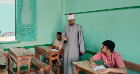 رئيس منطقة كفر الشيخ الأزهرية يتفقد لجان امتحانات الشهادة الثانوية