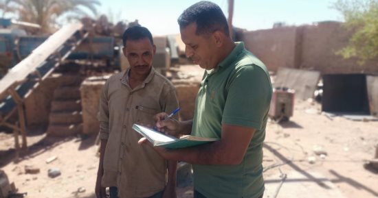 وزارة العمل تواصل حصر العمالة غير المنتظمة بالوادى الجديد