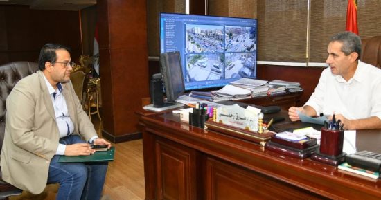 محافظ الغربية يجتمع بوكيل التعليم لبحث استعدادات العام الدراسى الجديد