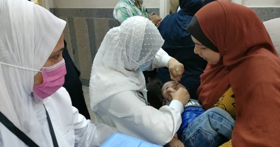تواصل حملة التطعيم ضد شلل الأطفال بشمال سيناء لليوم الرابع