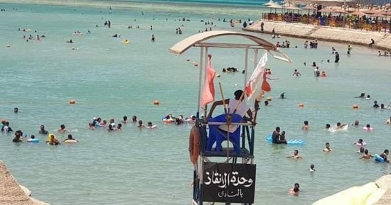 الطقس الآن فى الغردقة.. معتدل ودرجة الحرارة 32 وإقبال المصطافين على الشواطئ