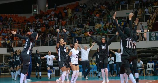 سيدات الطائرة يضربن موعدا مع كينيا فى نهائى أفريقيا