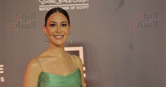 منة شلبى ونجلاء بدر ونرمين الفقى وهبة مجدى بإطلالات أنيقة فى مهرجان الدراما