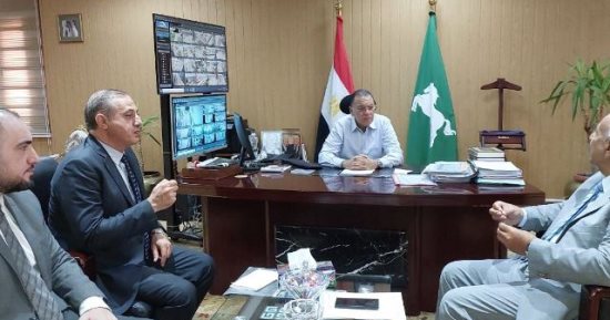 محافظ الشرقية يلتقى نقيبى الأطباء والأسنان بالمحافظة 